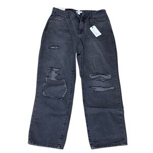 FVR21 | Distressed Black Denim Jeans
